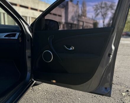 Сірий Рено Меган, об'ємом двигуна 1.5 л та пробігом 270 тис. км за 7750 $, фото 12 на Automoto.ua