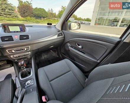 Серый Рено Меган, объемом двигателя 1.6 л и пробегом 195 тыс. км за 7850 $, фото 74 на Automoto.ua