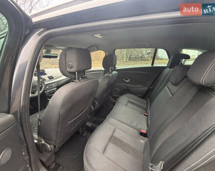 Сірий Рено Меган, об'ємом двигуна 1.5 л та пробігом 268 тис. км за 7300 $, фото 17 на Automoto.ua