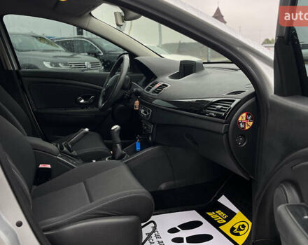 Серый Рено Меган, объемом двигателя 1.46 л и пробегом 260 тыс. км за 7200 $, фото 8 на Automoto.ua