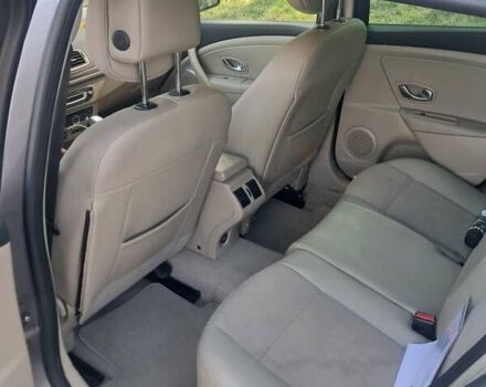 Серый Рено Меган, объемом двигателя 2 л и пробегом 255 тыс. км за 8000 $, фото 5 на Automoto.ua