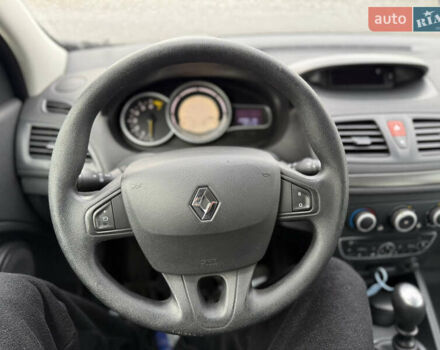 Серый Рено Меган, объемом двигателя 1.6 л и пробегом 227 тыс. км за 6550 $, фото 19 на Automoto.ua