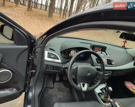 Серый Рено Меган, объемом двигателя 1.4 л и пробегом 250 тыс. км за 7500 $, фото 134 на Automoto.ua