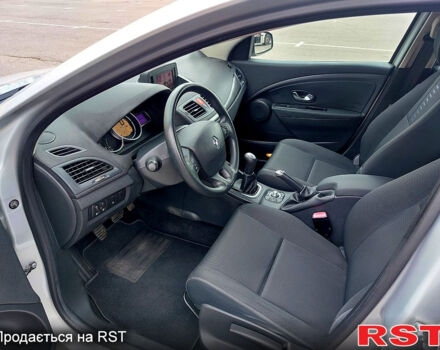Сірий Рено Меган, об'ємом двигуна 1.6 л та пробігом 219 тис. км за 7300 $, фото 8 на Automoto.ua