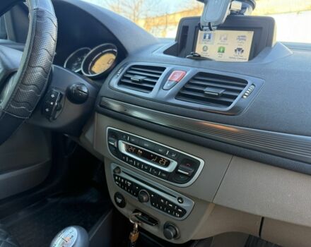 Сірий Рено Меган, об'ємом двигуна 1.5 л та пробігом 315 тис. км за 6500 $, фото 12 на Automoto.ua