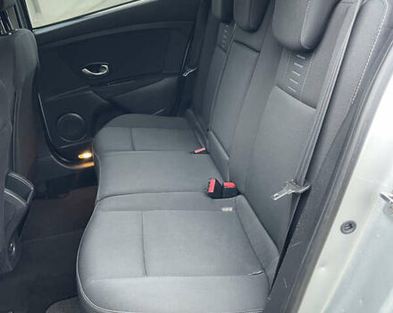 Серый Рено Меган, объемом двигателя 1.6 л и пробегом 225 тыс. км за 7700 $, фото 20 на Automoto.ua