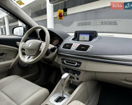 Серый Рено Меган, объемом двигателя 2 л и пробегом 260 тыс. км за 7800 $, фото 13 на Automoto.ua