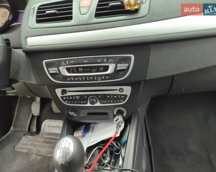 Серый Рено Меган, объемом двигателя 1.4 л и пробегом 250 тыс. км за 7500 $, фото 172 на Automoto.ua