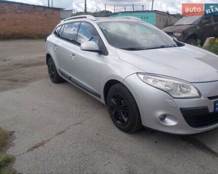 Рено Меган 2010 в Житомире на Automoto.ua Серый Рено Меган, объемом двигателя 1.5 л и пробегом 230 тыс. км за 7440 $, фото 4 на Automoto.ua