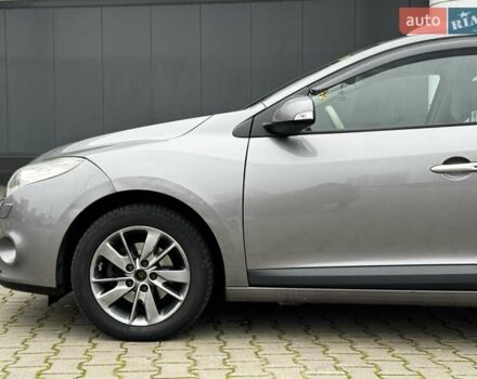 Серый Рено Меган, объемом двигателя 2 л и пробегом 260 тыс. км за 7800 $, фото 3 на Automoto.ua