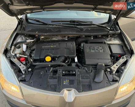Серый Рено Меган, объемом двигателя 1.4 л и пробегом 193 тыс. км за 6700 $, фото 32 на Automoto.ua