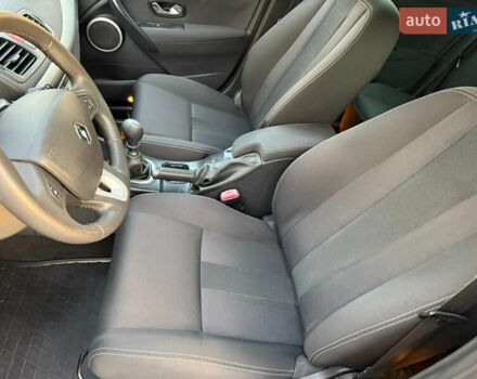 Серый Рено Меган, объемом двигателя 1.4 л и пробегом 193 тыс. км за 6700 $, фото 16 на Automoto.ua