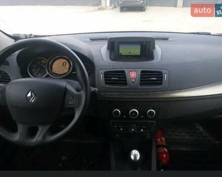 Серый Рено Меган, объемом двигателя 1.5 л и пробегом 300 тыс. км за 6600 $, фото 6 на Automoto.ua