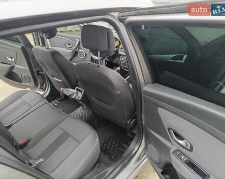 Сірий Рено Меган, об'ємом двигуна 1.5 л та пробігом 310 тис. км за 6800 $, фото 24 на Automoto.ua