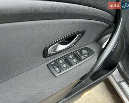 Серый Рено Меган, объемом двигателя 1.6 л и пробегом 182 тыс. км за 7800 $, фото 52 на Automoto.ua