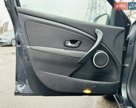 Серый Рено Меган, объемом двигателя 1.87 л и пробегом 228 тыс. км за 8500 $, фото 15 на Automoto.ua