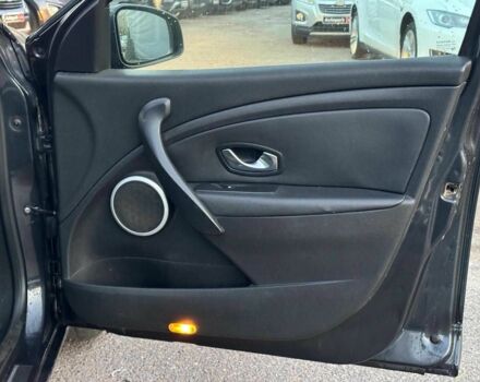 Серый Рено Меган, объемом двигателя 1.9 л и пробегом 297 тыс. км за 6690 $, фото 20 на Automoto.ua