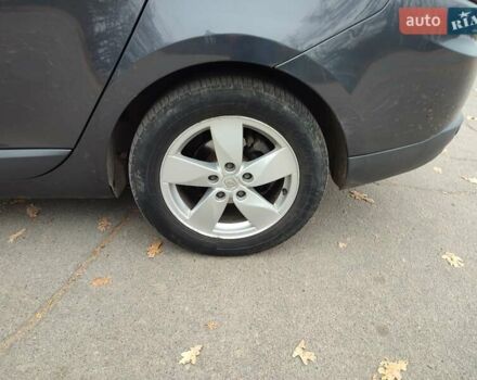 Серый Рено Меган, объемом двигателя 1.4 л и пробегом 250 тыс. км за 7500 $, фото 198 на Automoto.ua