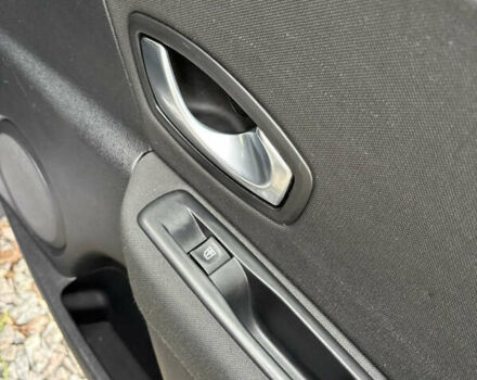 Сірий Рено Меган, об'ємом двигуна 1.6 л та пробігом 227 тис. км за 7500 $, фото 42 на Automoto.ua