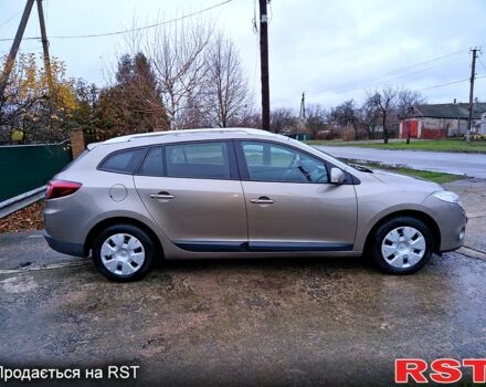 Серый Рено Меган, объемом двигателя 1.6 л и пробегом 238 тыс. км за 7350 $, фото 2 на Automoto.ua