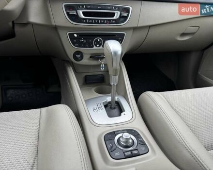 Серый Рено Меган, объемом двигателя 2 л и пробегом 260 тыс. км за 7800 $, фото 16 на Automoto.ua