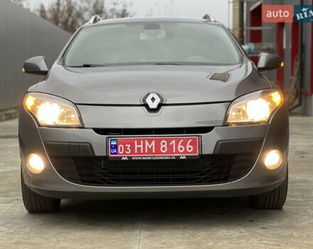 Серый Рено Меган, объемом двигателя 1.6 л и пробегом 182 тыс. км за 7800 $, фото 1 на Automoto.ua