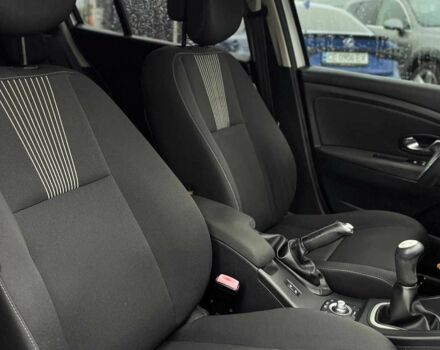 Серый Рено Меган, объемом двигателя 0 л и пробегом 260 тыс. км за 7200 $, фото 10 на Automoto.ua