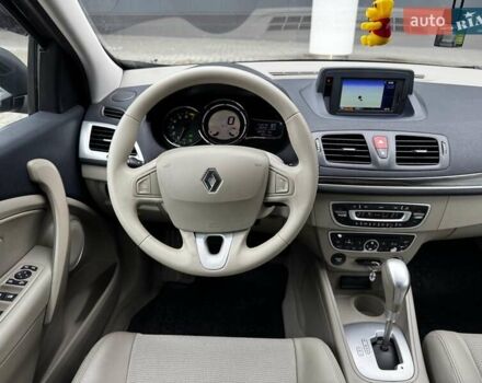 Серый Рено Меган, объемом двигателя 2 л и пробегом 260 тыс. км за 7800 $, фото 15 на Automoto.ua