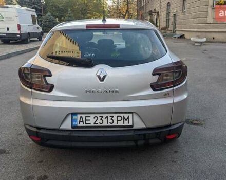Рено Меган 2010 в Днепре (Днепропетровске) на Automoto.ua Серый Рено Меган, объемом двигателя 1.46 л и пробегом 274 тыс. км за 4999 $, фото 5 на Automoto.ua