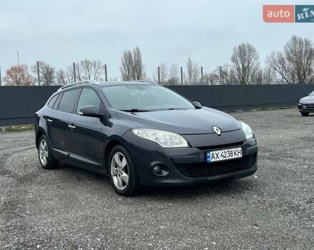 Серый Рено Меган, объемом двигателя 1.5 л и пробегом 269 тыс. км за 6000 $, фото 1 на Automoto.ua