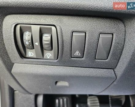 Серый Рено Меган, объемом двигателя 1.6 л и пробегом 195 тыс. км за 7850 $, фото 102 на Automoto.ua