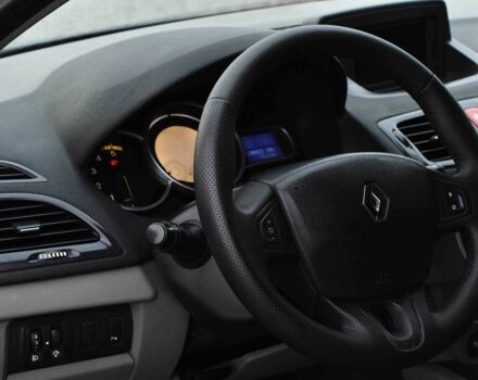 Сірий Рено Меган, об'ємом двигуна 1.5 л та пробігом 248 тис. км за 6799 $, фото 9 на Automoto.ua