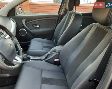 Серый Рено Меган, объемом двигателя 1.6 л и пробегом 183 тыс. км за 7600 $, фото 32 на Automoto.ua