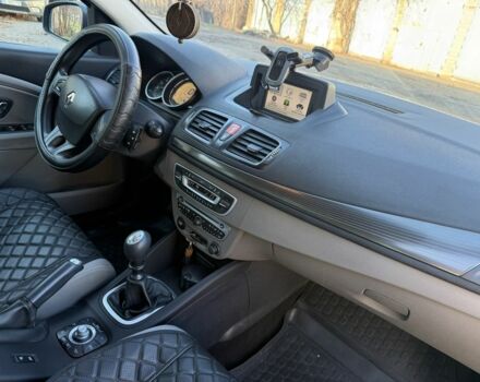 Сірий Рено Меган, об'ємом двигуна 1.5 л та пробігом 315 тис. км за 6500 $, фото 11 на Automoto.ua