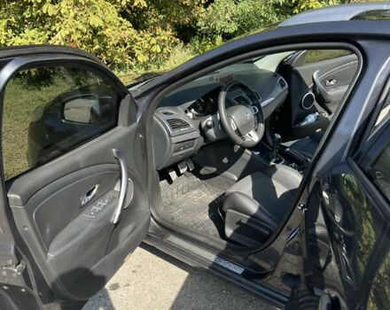 Сірий Рено Меган, об'ємом двигуна 2 л та пробігом 244 тис. км за 8300 $, фото 5 на Automoto.ua