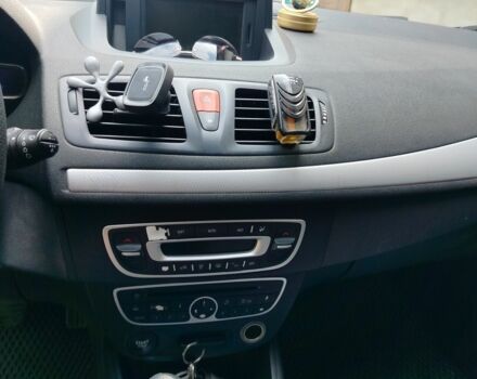 Серый Рено Меган, объемом двигателя 0 л и пробегом 427 тыс. км за 6500 $, фото 7 на Automoto.ua