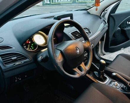 Сірий Рено Меган, об'ємом двигуна 1.5 л та пробігом 345 тис. км за 5999 $, фото 19 на Automoto.ua