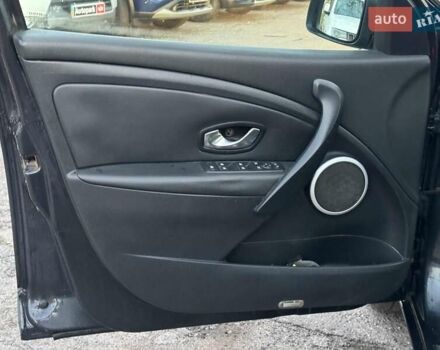 Сірий Рено Меган, об'ємом двигуна 1.9 л та пробігом 297 тис. км за 7290 $, фото 10 на Automoto.ua