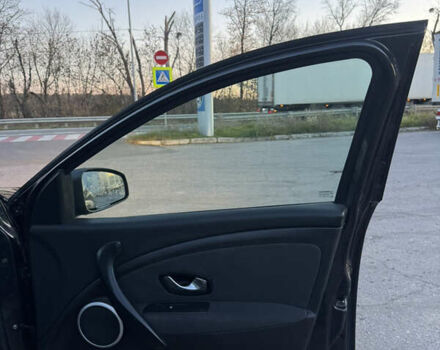 Сірий Рено Меган, об'ємом двигуна 1.46 л та пробігом 260 тис. км за 5900 $, фото 17 на Automoto.ua