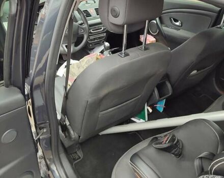 Серый Рено Меган, объемом двигателя 1.4 л и пробегом 250 тыс. км за 7500 $, фото 138 на Automoto.ua