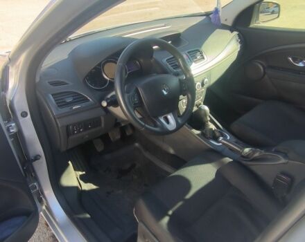 Серый Рено Меган, объемом двигателя 1.5 л и пробегом 390 тыс. км за 5100 $, фото 4 на Automoto.ua