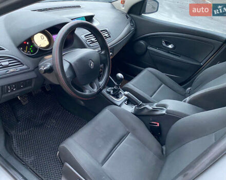 Серый Рено Меган, объемом двигателя 1.46 л и пробегом 300 тыс. км за 6300 $, фото 20 на Automoto.ua