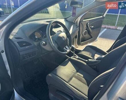 Серый Рено Меган, объемом двигателя 2 л и пробегом 242 тыс. км за 6100 $, фото 9 на Automoto.ua