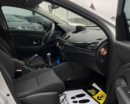 Серый Рено Меган, объемом двигателя 0 л и пробегом 260 тыс. км за 7200 $, фото 8 на Automoto.ua