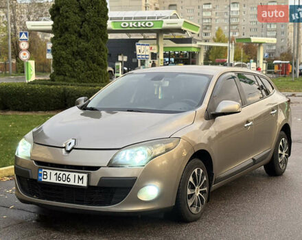 Рено Меган 2010 у Кременчуге на Automoto.ua Сірий Рено Меган, об'ємом двигуна 1.46 л та пробігом 300 тис. км за 6999 $, фото 8 на Automoto.ua