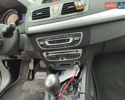 Серый Рено Меган, объемом двигателя 1.4 л и пробегом 250 тыс. км за 7500 $, фото 173 на Automoto.ua