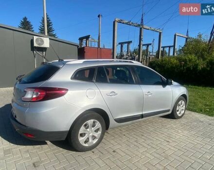 Рено Меган 2010 в Луцке на Automoto.ua Серый Рено Меган, объемом двигателя 1.46 л и пробегом 254 тыс. км за 7000 $, фото 4 на Automoto.ua
