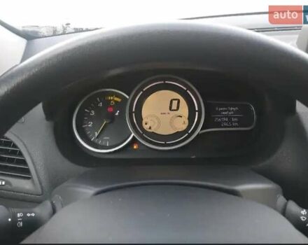 Серый Рено Меган, объемом двигателя 1.5 л и пробегом 300 тыс. км за 6600 $, фото 3 на Automoto.ua