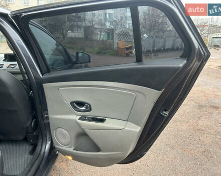 Серый Рено Меган, объемом двигателя 1.46 л и пробегом 285 тыс. км за 5700 $, фото 22 на Automoto.ua