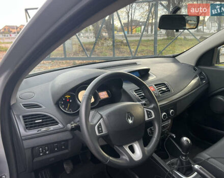 Серый Рено Меган, объемом двигателя 1.5 л и пробегом 225 тыс. км за 7600 $, фото 2 на Automoto.ua